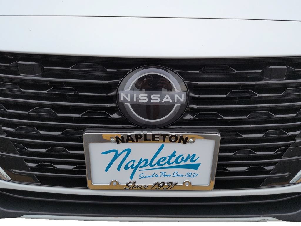 Used 2025 Nissan Sentra SV FWD image 30
