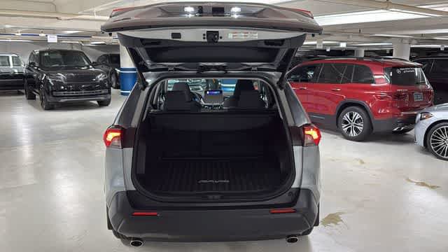 Used 2025 Toyota RAV4 XLE w/ Convenience Package AWD/4WD image 31