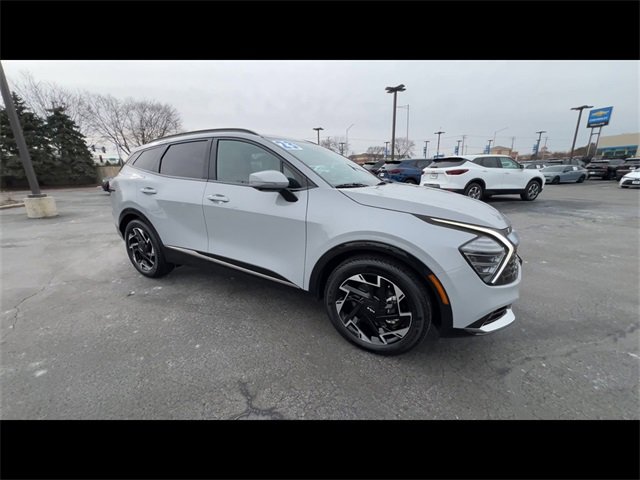 Used 2023 Kia Sportage SX image 2