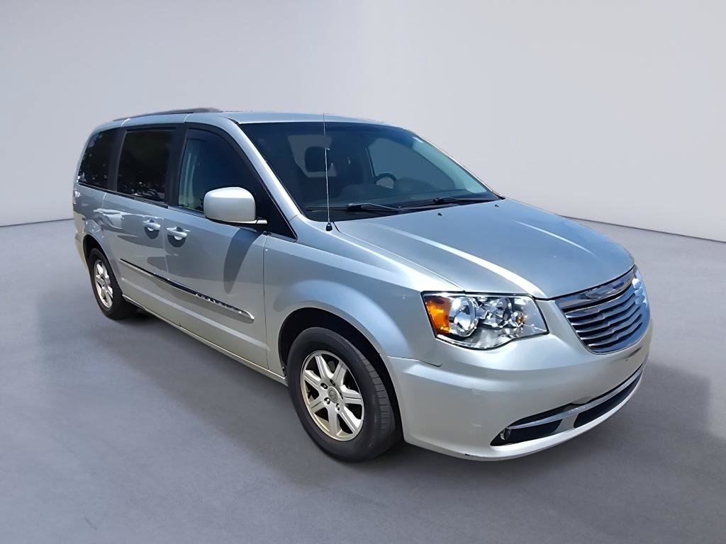 Used 2011 Chrysler Town & Country Touring FWD image 7