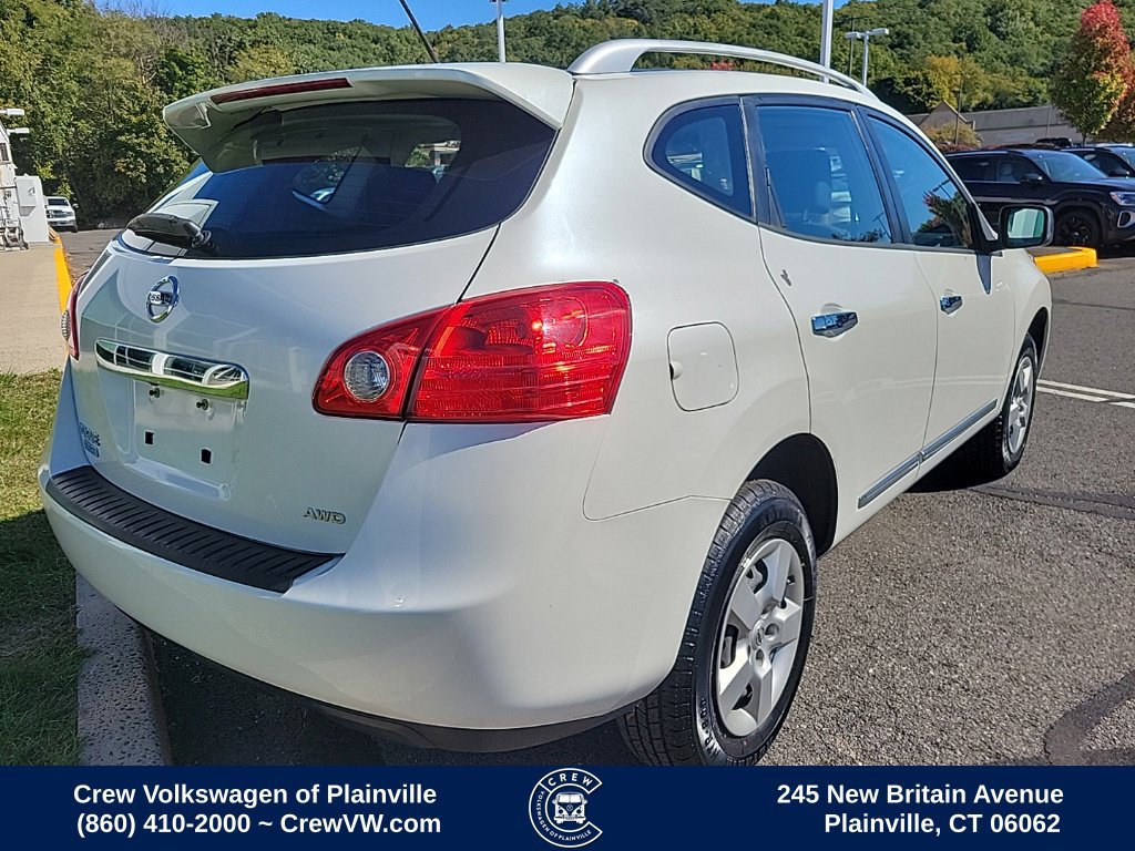 Used 2015 Nissan Rogue S w/ Convenience Package AWD/4WD image 3
