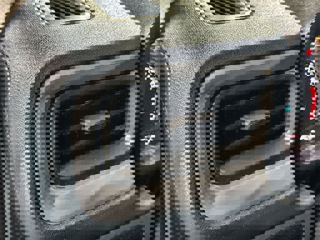 Used 2024 Ford Maverick Tremor w/ Tremor Off-Road Package image 15