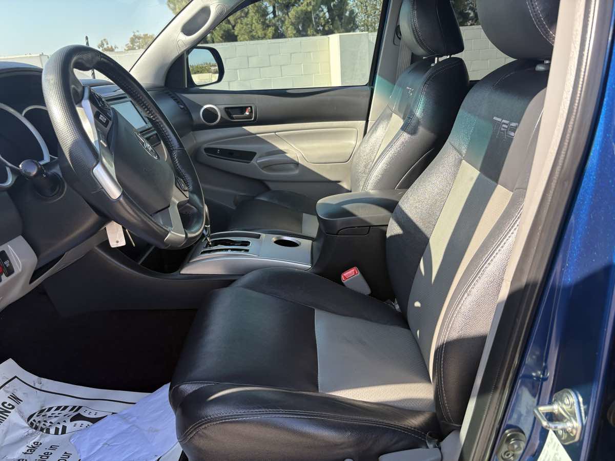 Used 2015 Toyota Tacoma 4x4 Double Cab w/ TRD Sport Package image 24