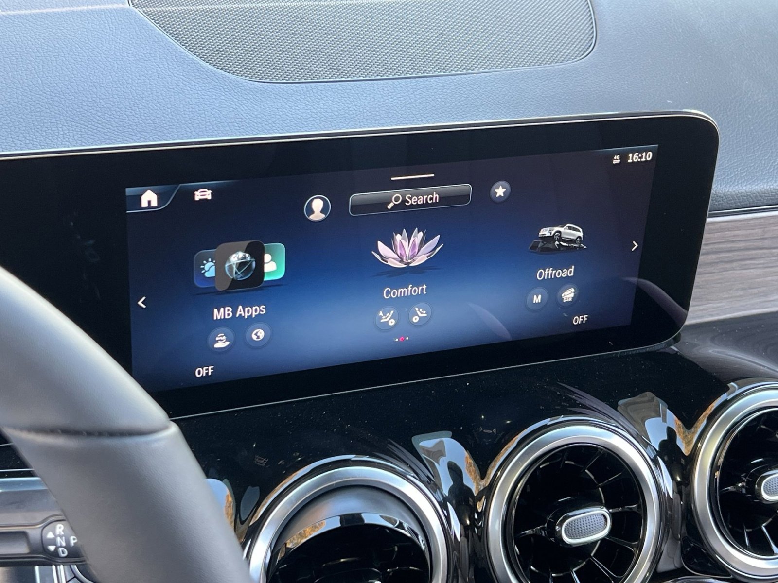 New 2026 Mercedes-Benz GLB 250 4MATIC image 18