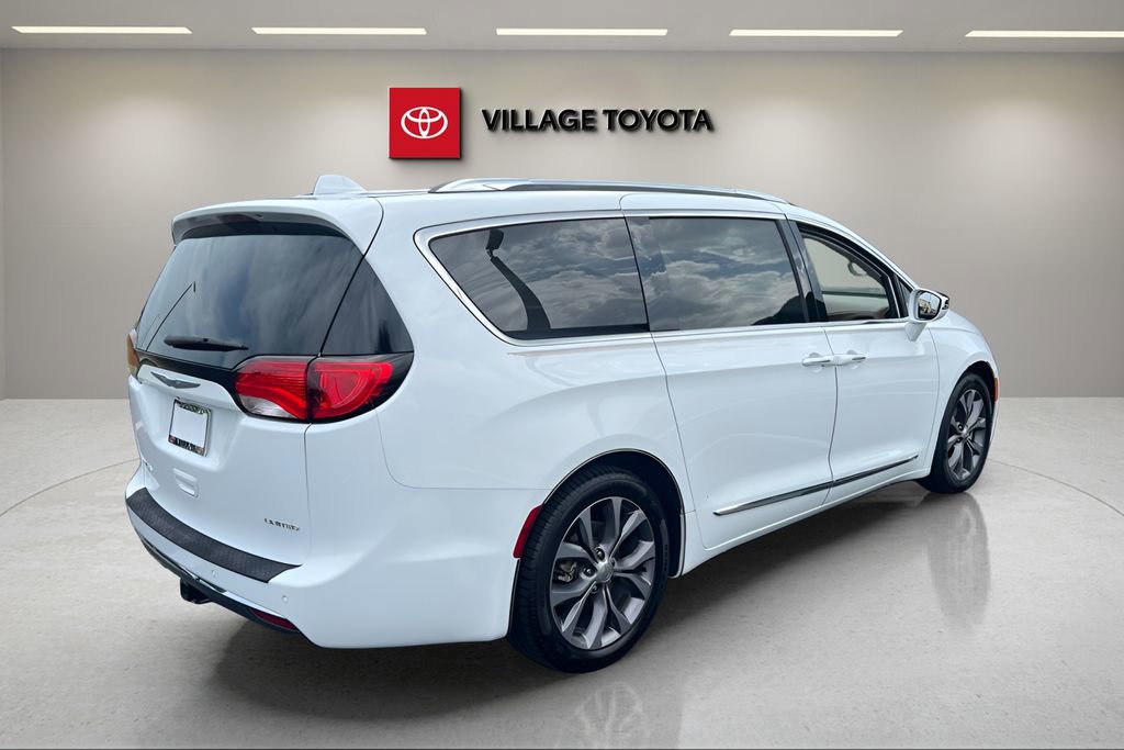 Used 2018 Chrysler Pacifica Limited FWD image 5