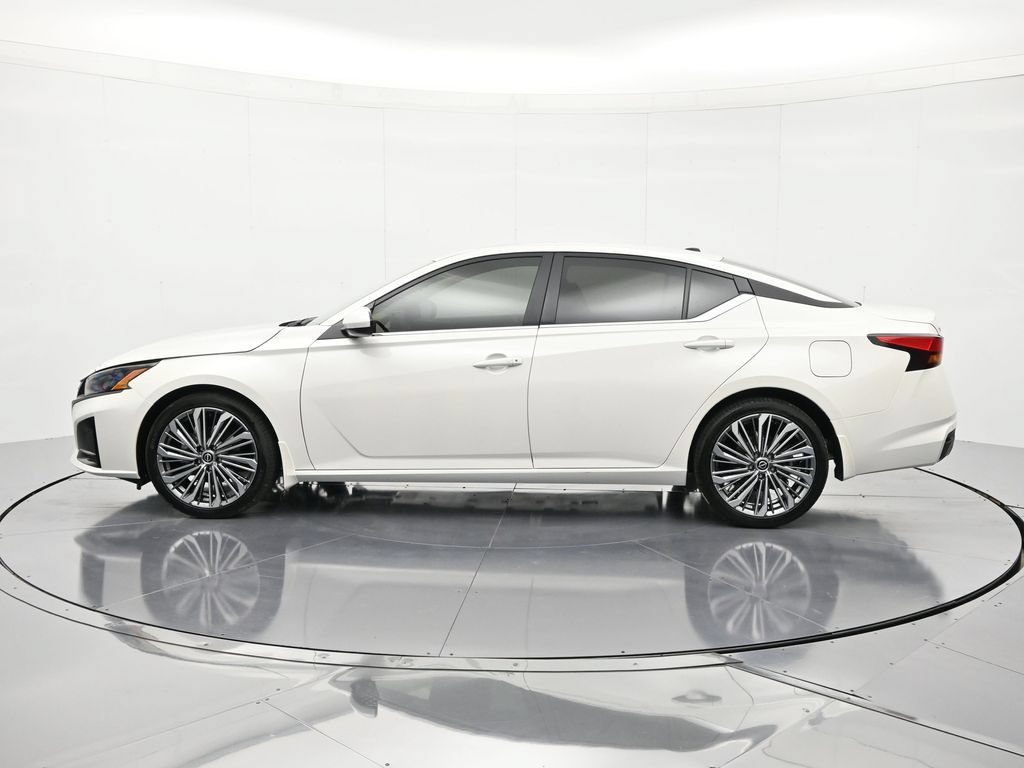 New 2026 Nissan Altima 2.5 SV w/ SV Premium Package FWD image 8