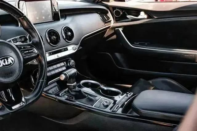 Used 2021 Kia Stinger GT-Line RWD image 25