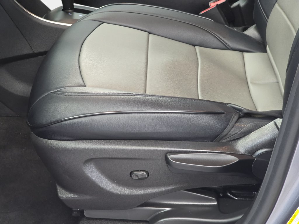 Used 2020 Chevrolet Trax LS FWD image 26