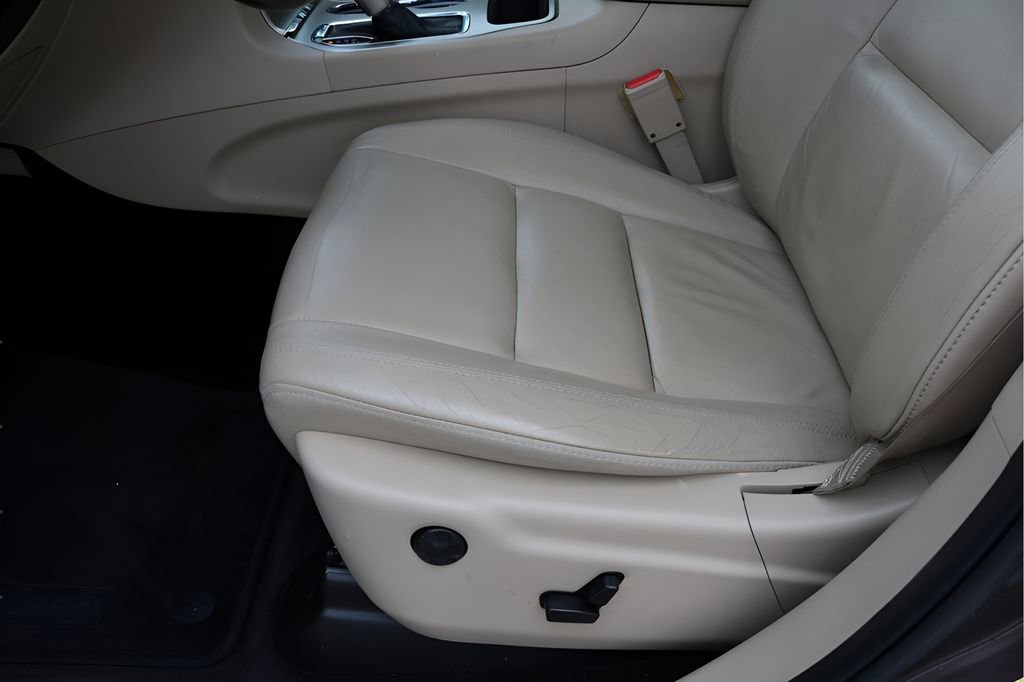 Used 2017 Jeep Grand Cherokee Limited RWD image 13