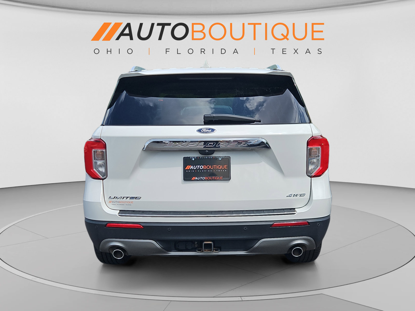 Used 2021 Ford Explorer Limited w/ Equipment Group 301A AWD/4WD image 4