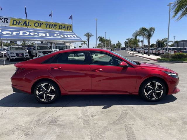 Used 2023 Hyundai Elantra SEL w/ Convenience Package FWD image 9