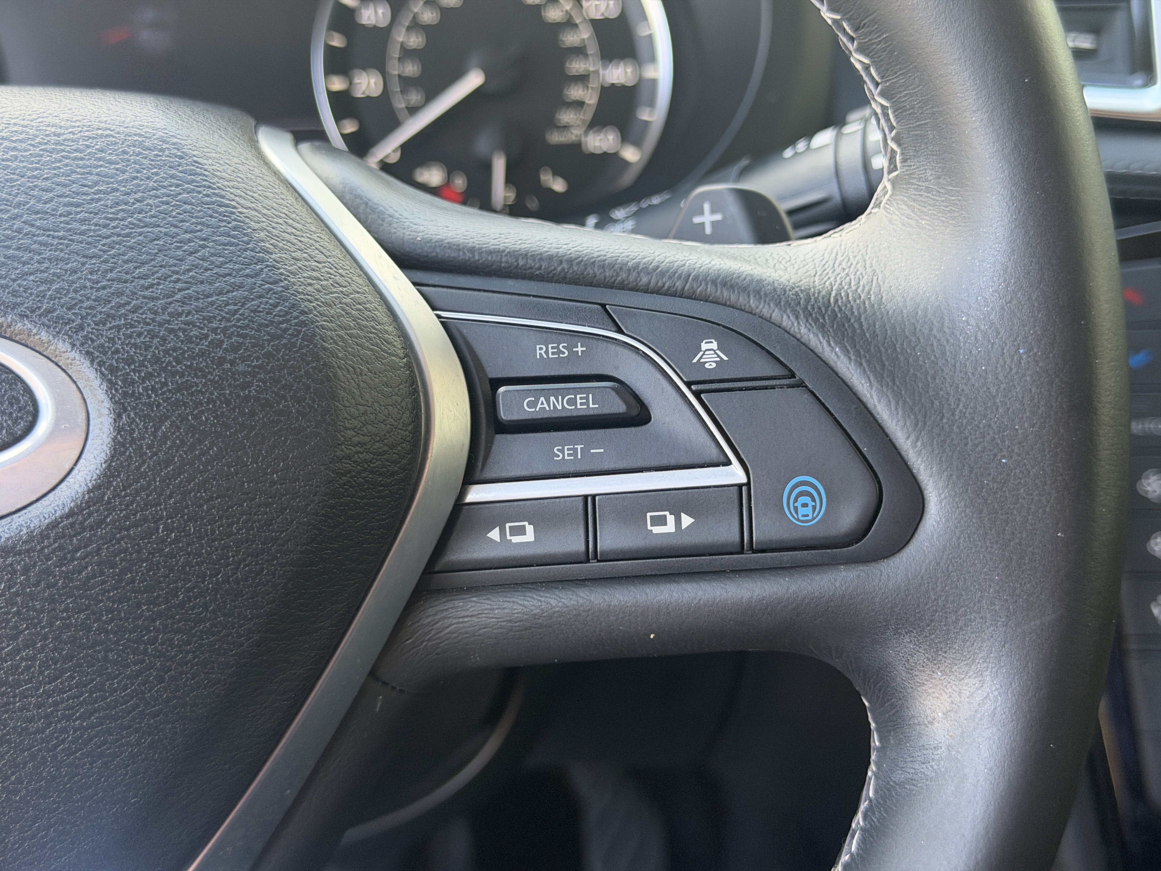 Certified 2021 INFINITI QX50 Essential FWD image 31