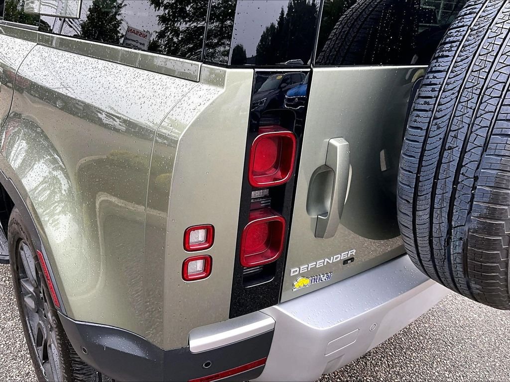 Used 2020 Land Rover Defender 110 S AWD/4WD image 31