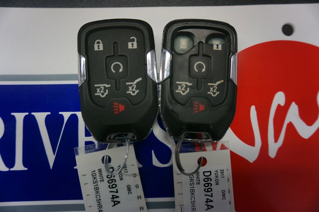 Used 2017 GMC Yukon SLT w/ Premium Edition image 21