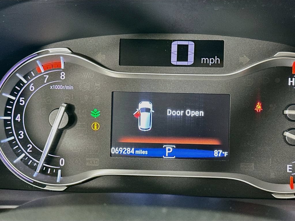 Certified 2017 Honda Pilot Touring image 12