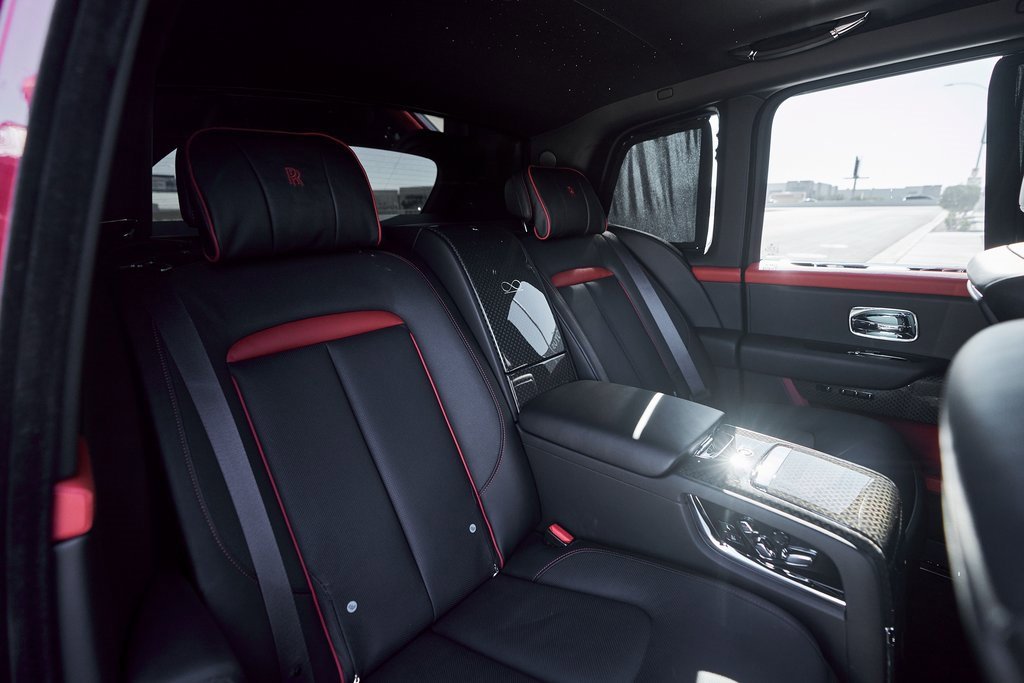 Used 2022 Rolls-Royce Cullinan Black Badge image 44
