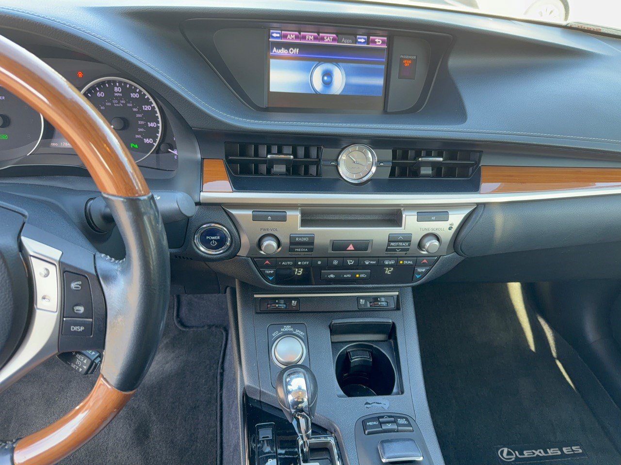 Used 2014 Lexus ES 300h w/ Premium Package w/Bamboo Trim FWD image 22