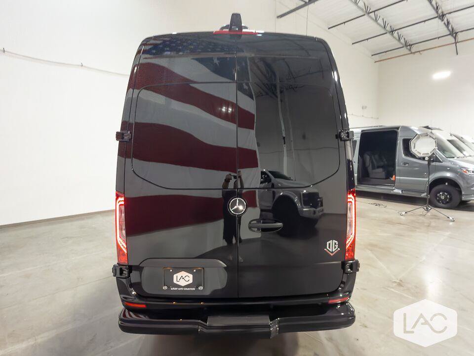 Used 2025 Mercedes-Benz Sprinter 3500 image 12