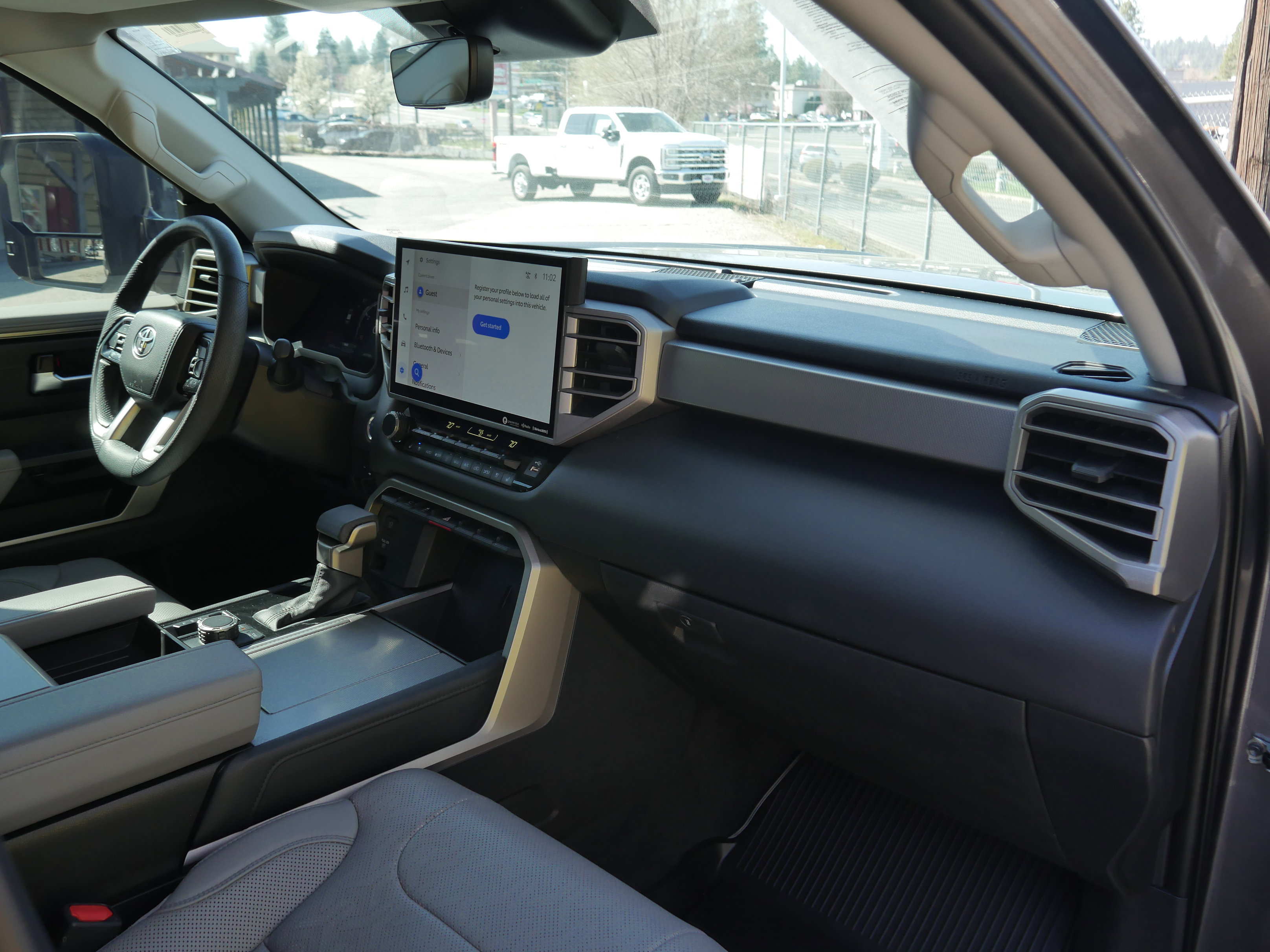 Used 2023 Toyota Sequoia Limited AWD/4WD image 30