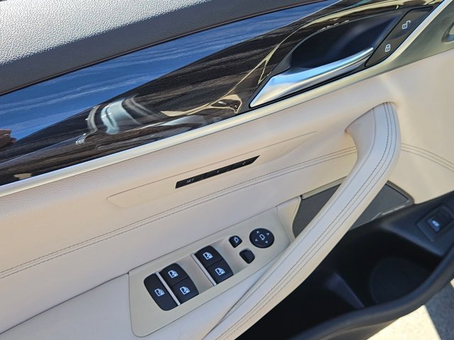 Used 2021 BMW 540i w/ Premium Package image 10