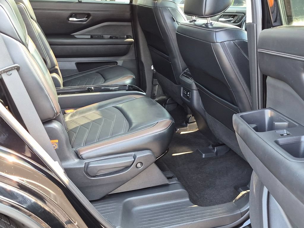 Used 2023 Nissan Pathfinder Platinum AWD/4WD image 29