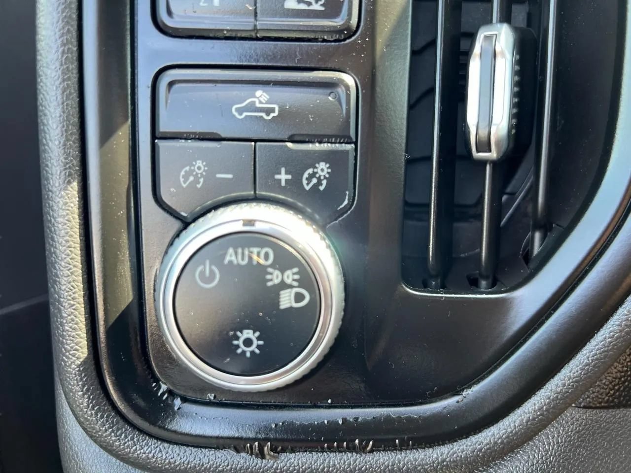 Used 2020 GMC Sierra 1500 4x4 Regular Cab w/ Convenience Package image 40