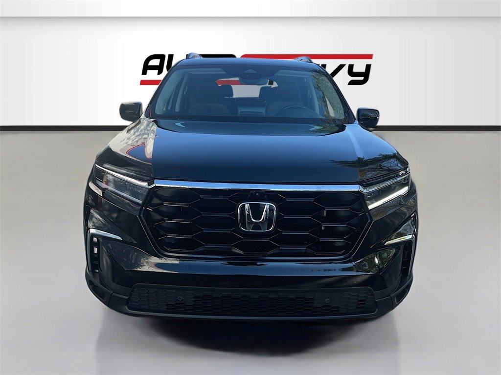 Used 2023 Honda Pilot Elite image 2