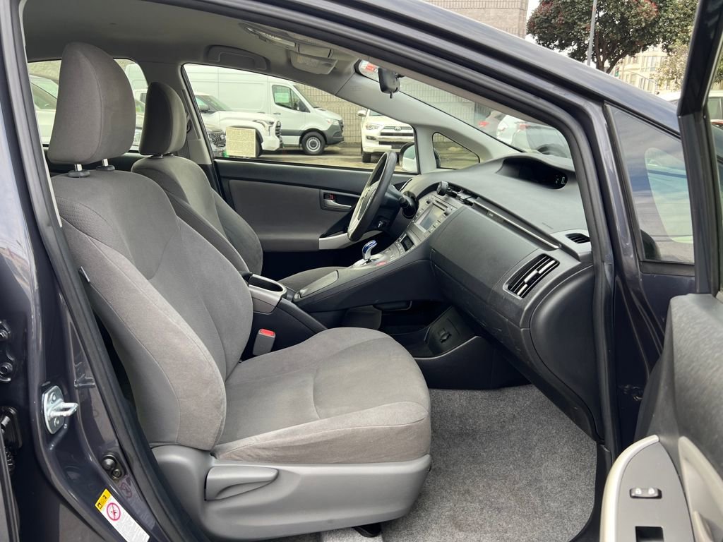 Used 2015 Toyota Prius Two image 18