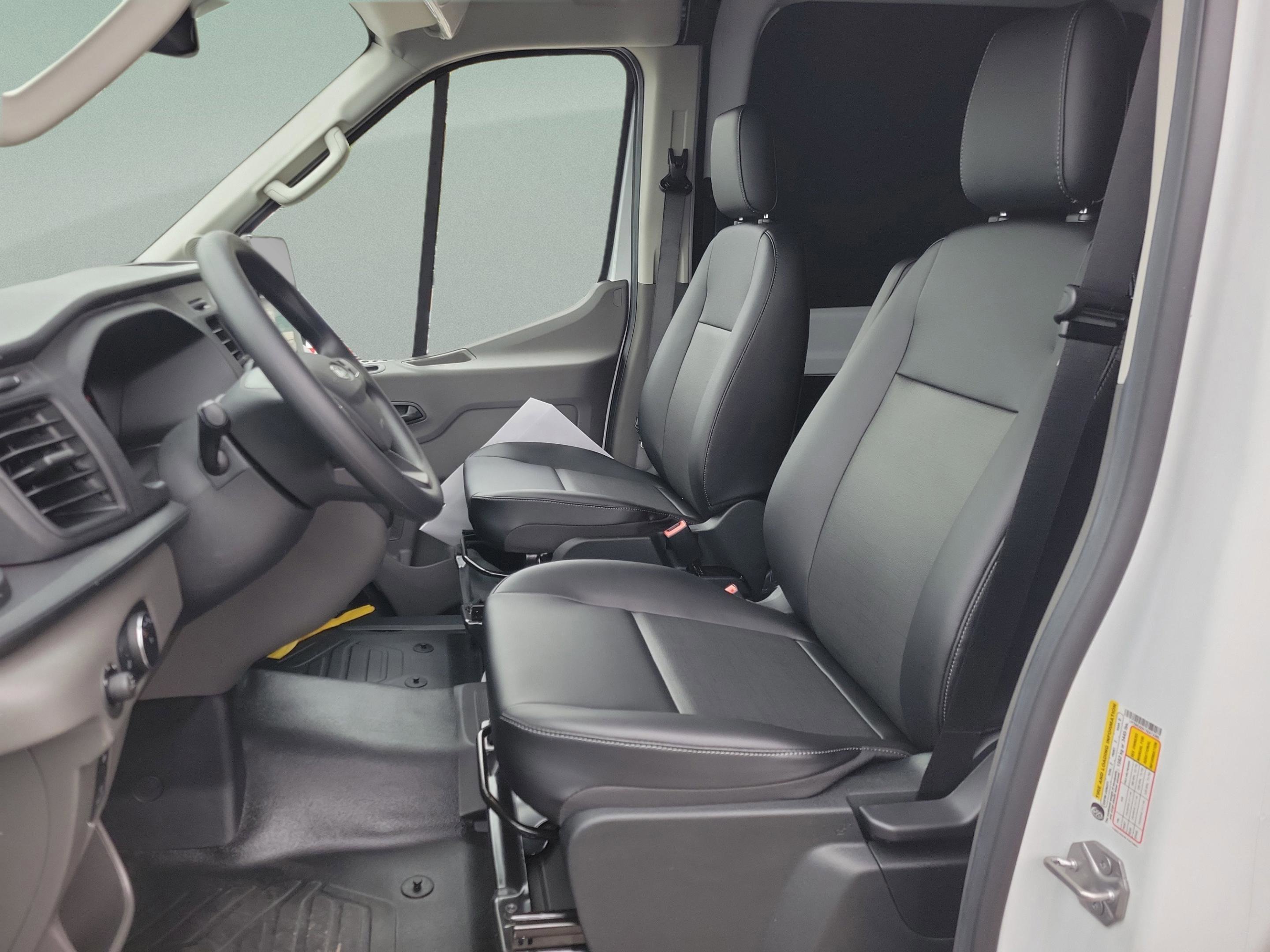 New 2026 Ford Transit 250 148 High Roof Extended w/ Load Area Protection Package RWD image 8