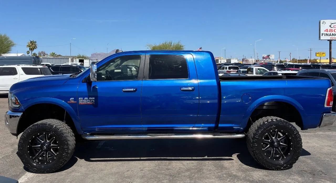 Used 2014 RAM 2500 Laramie w/ Convenience Group AWD/4WD image 3