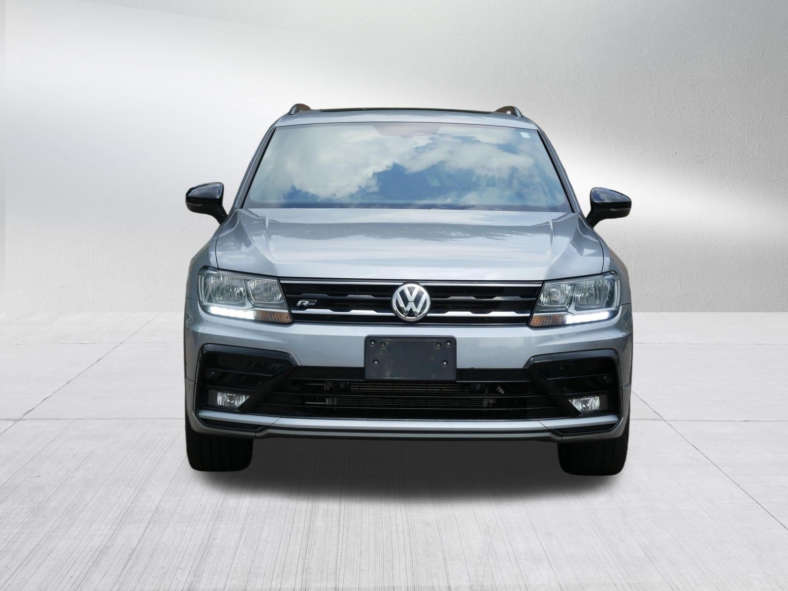 Used 2021 Volkswagen Tiguan SE R-Line AWD/4WD image 2