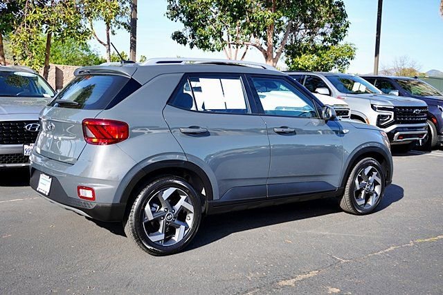 Certified 2026 Hyundai Venue SEL FWD image 8