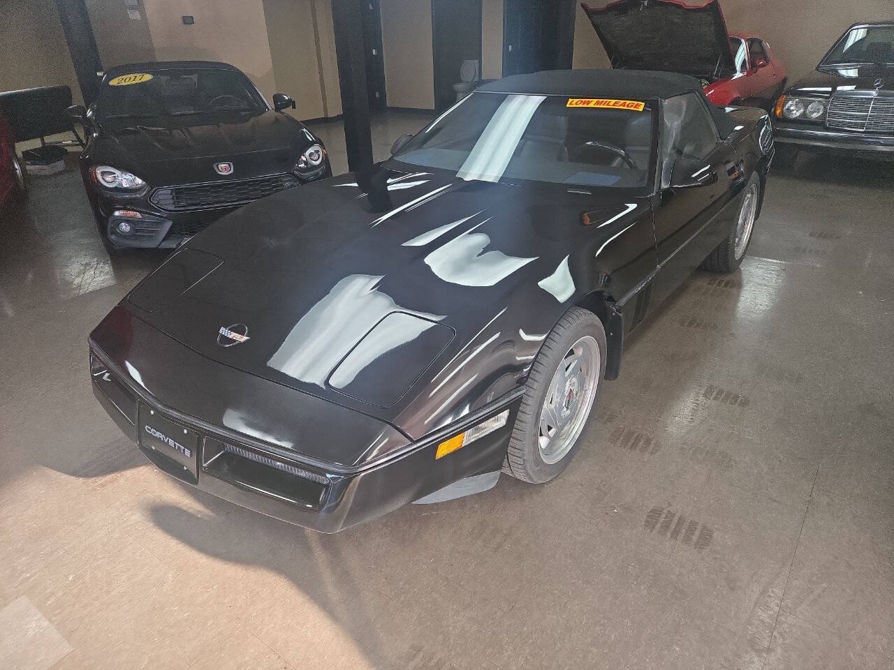 Used 1989 Chevrolet Corvette Convertible RWD image 35