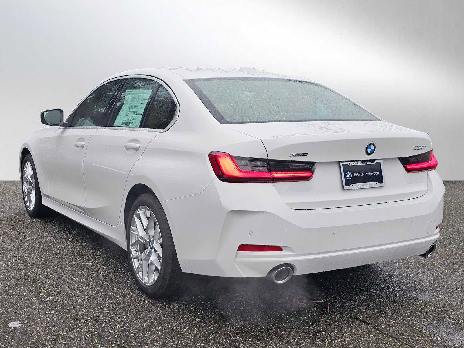 Used 2025 BMW 330i xDrive Sedan w/ Premium Package image 3