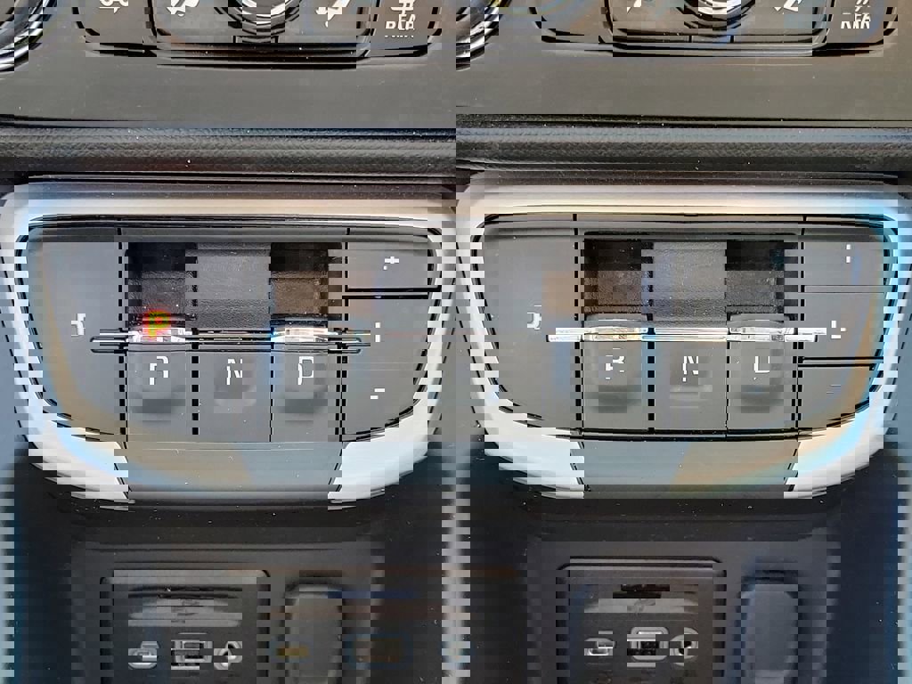 Certified 2024 GMC Terrain SLT w/ LPO, Floor Liner Package image 31