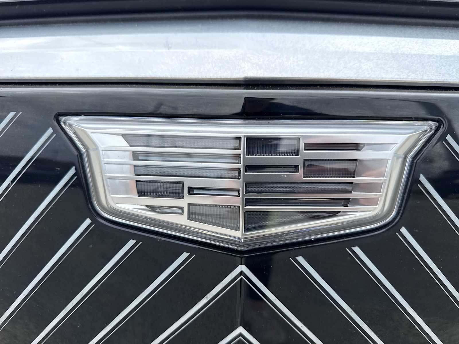 Certified 2024 Cadillac Lyriq Luxury AWD/4WD image 31