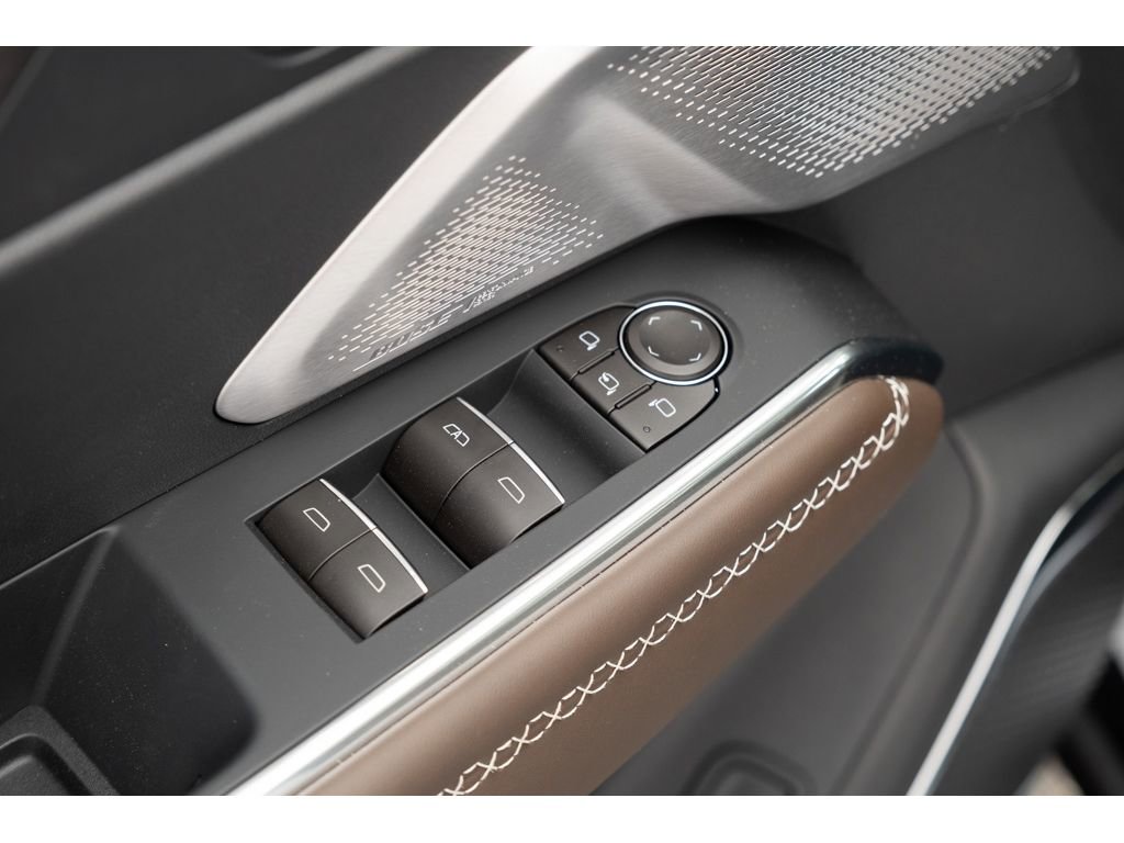 New 2026 GMC Acadia Denali Ultimate FWD image 14