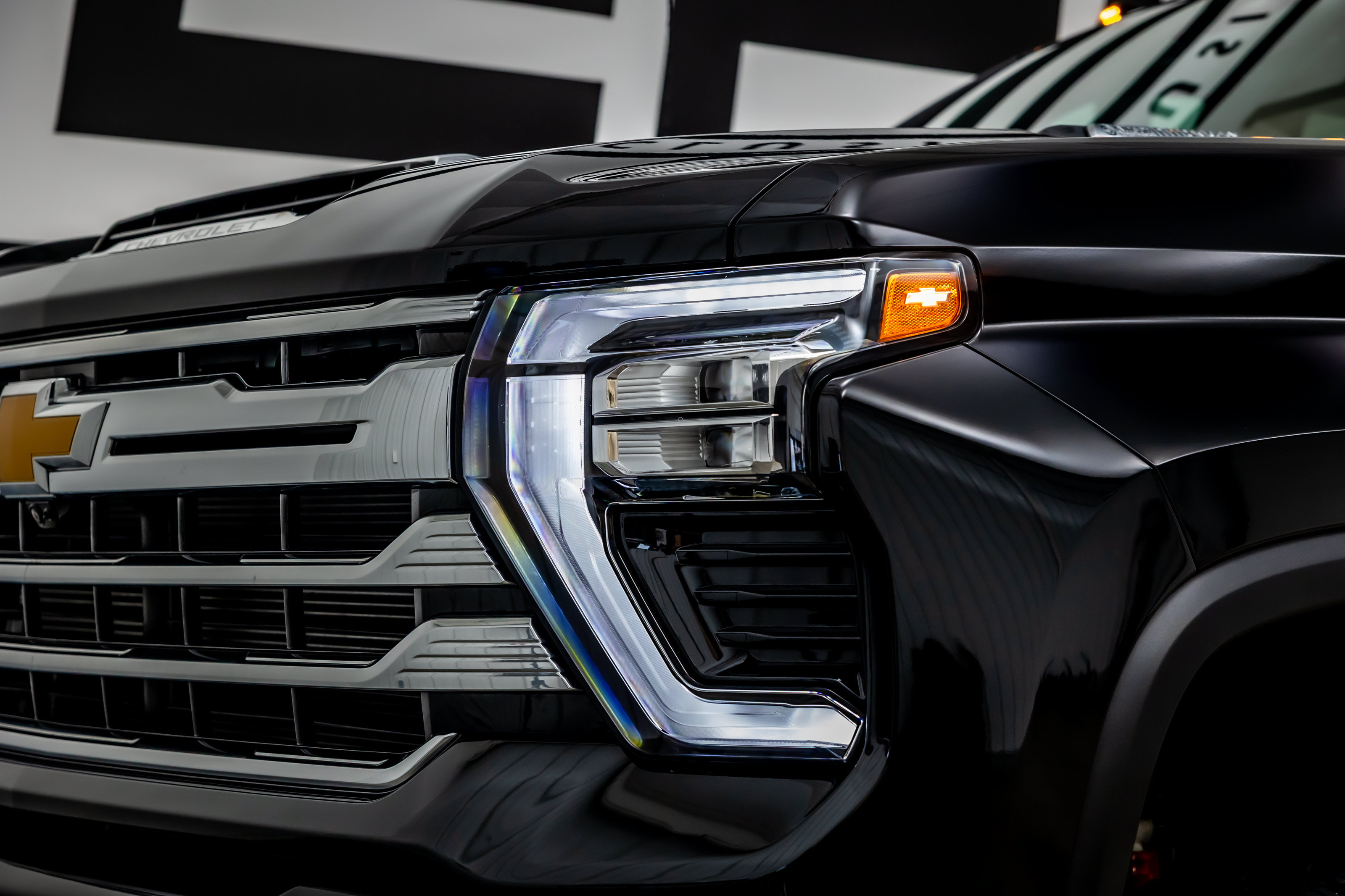 Used 2024 Chevrolet Silverado 2500 High Country w/ High Country Premium Package AWD/4WD image 19