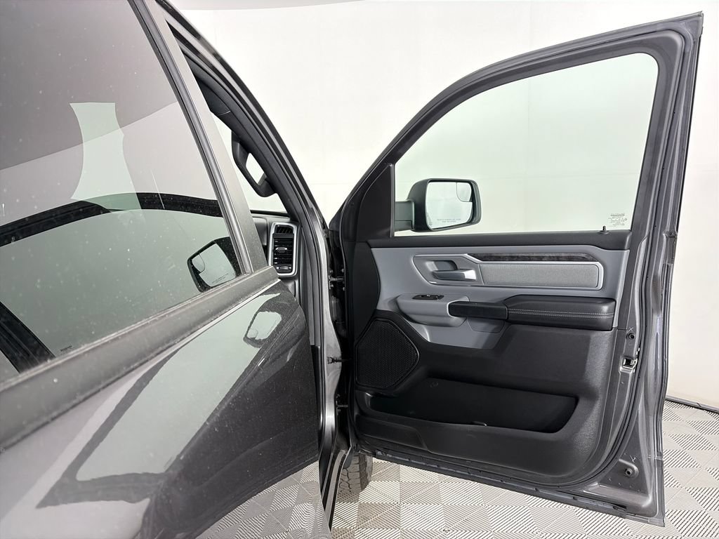 Used 2022 RAM 1500 Big Horn AWD/4WD image 29