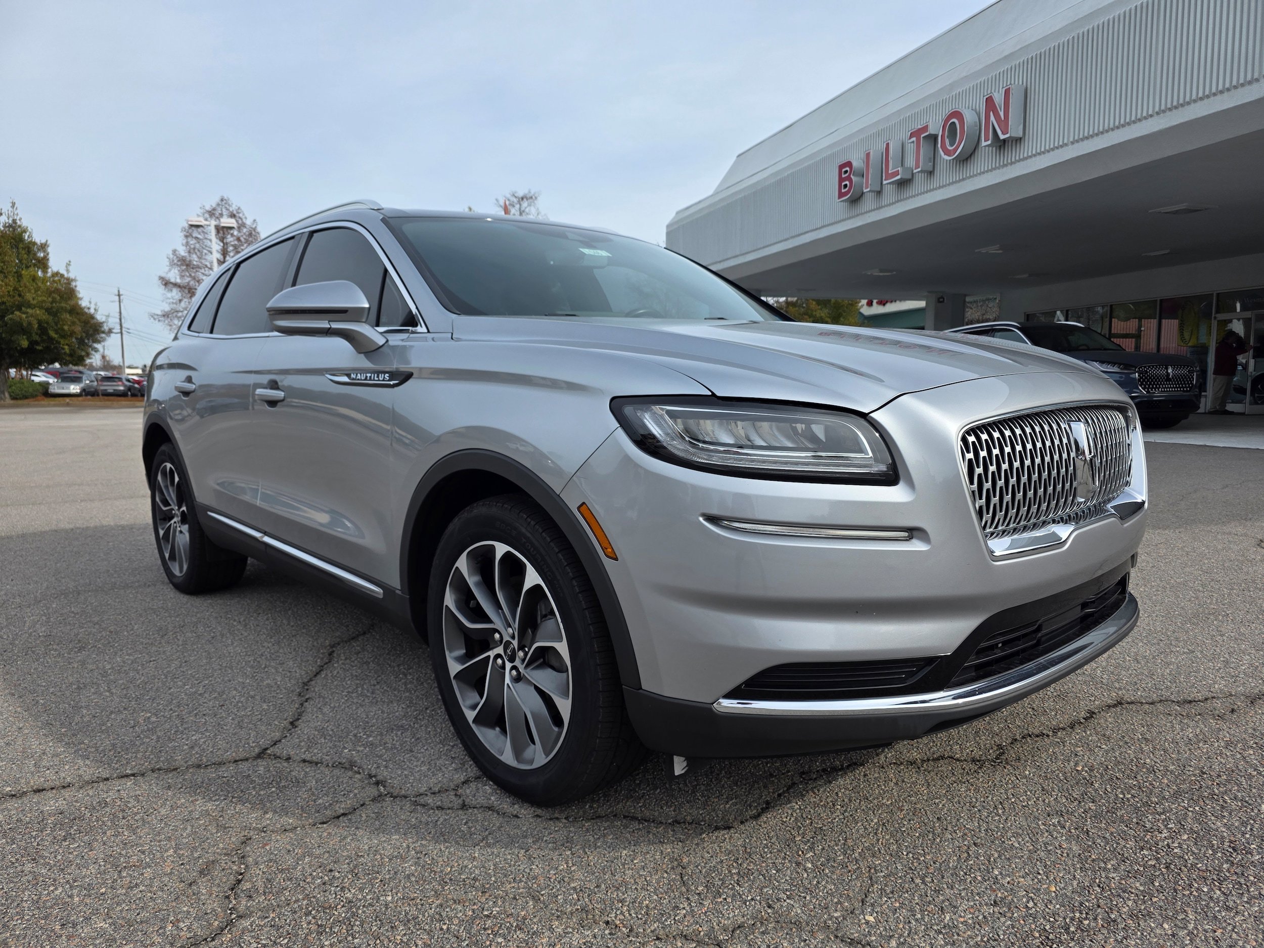 Used 2021 Lincoln Nautilus Reserve FWD video 1