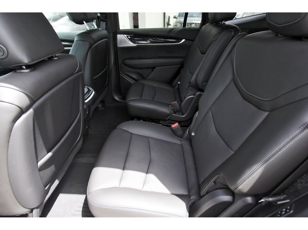 New 2024 Cadillac XT6 Premium Luxury w/ Technology Package FWD image 7