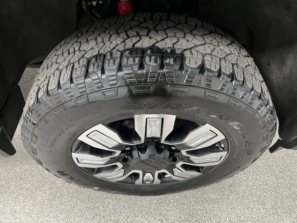 Used 2024 GMC Sierra 3500 Denali image 18