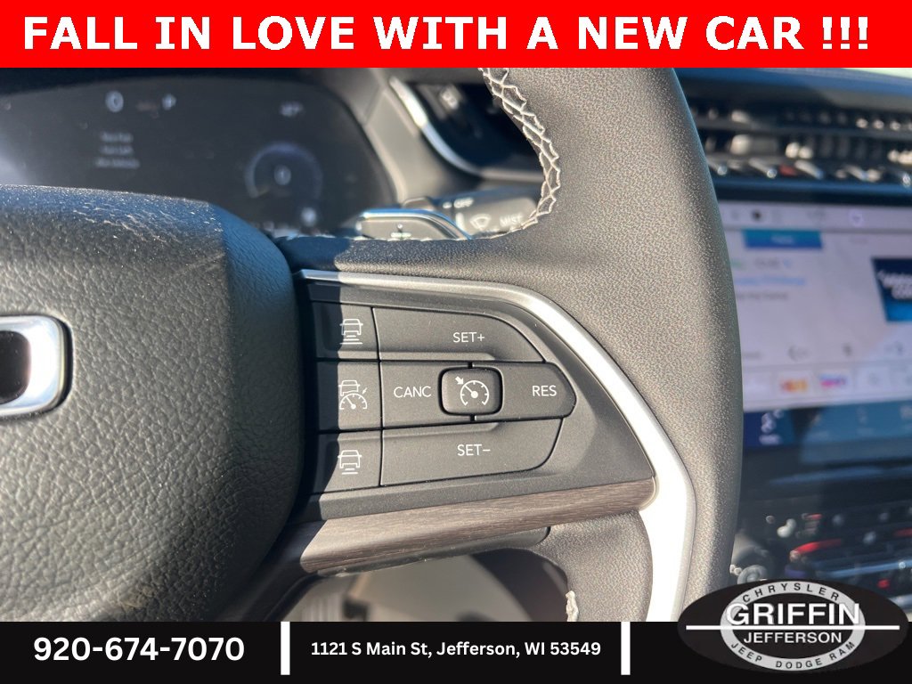 New 2025 Jeep Grand Cherokee Limited w/ Luxury Tech Group II image 21