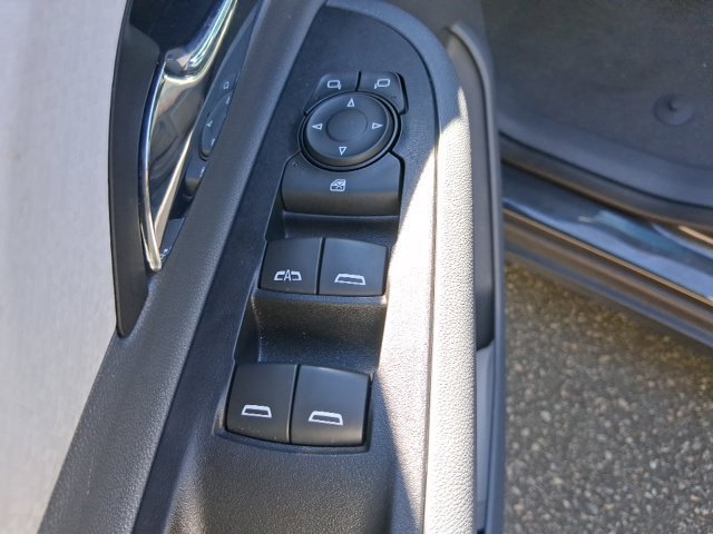 Used 2020 Chevrolet Bolt LT FWD image 11