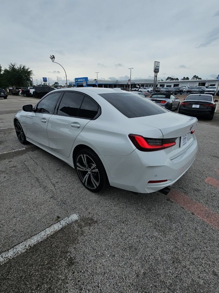 Used 2023 BMW 330i Sedan w/ Driving Assistance Package RWD image 5