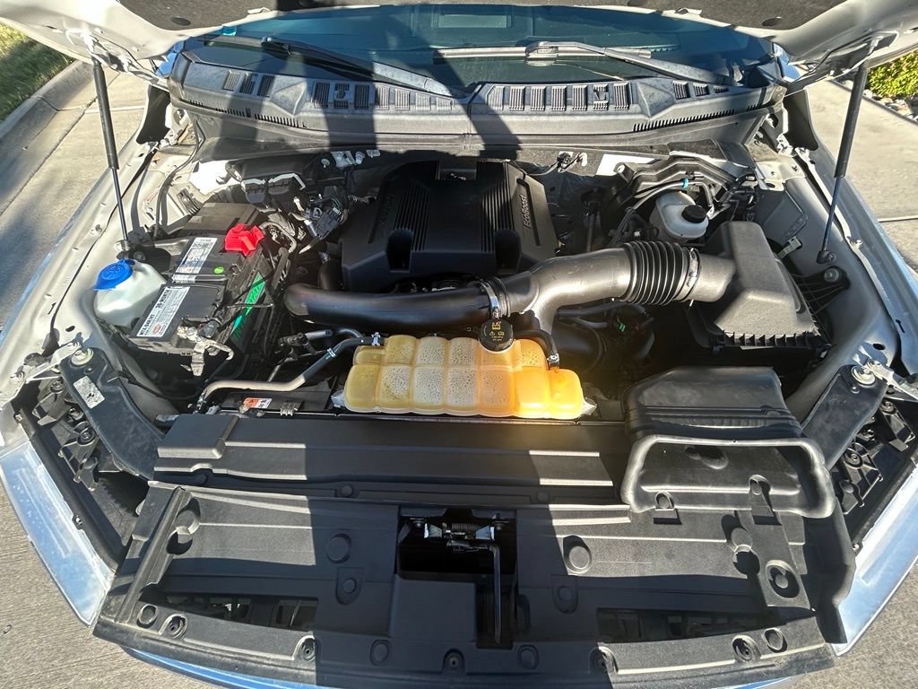 Used 2018 Ford F150 XLT w/ Equipment Group 302A Luxury AWD/4WD image 32