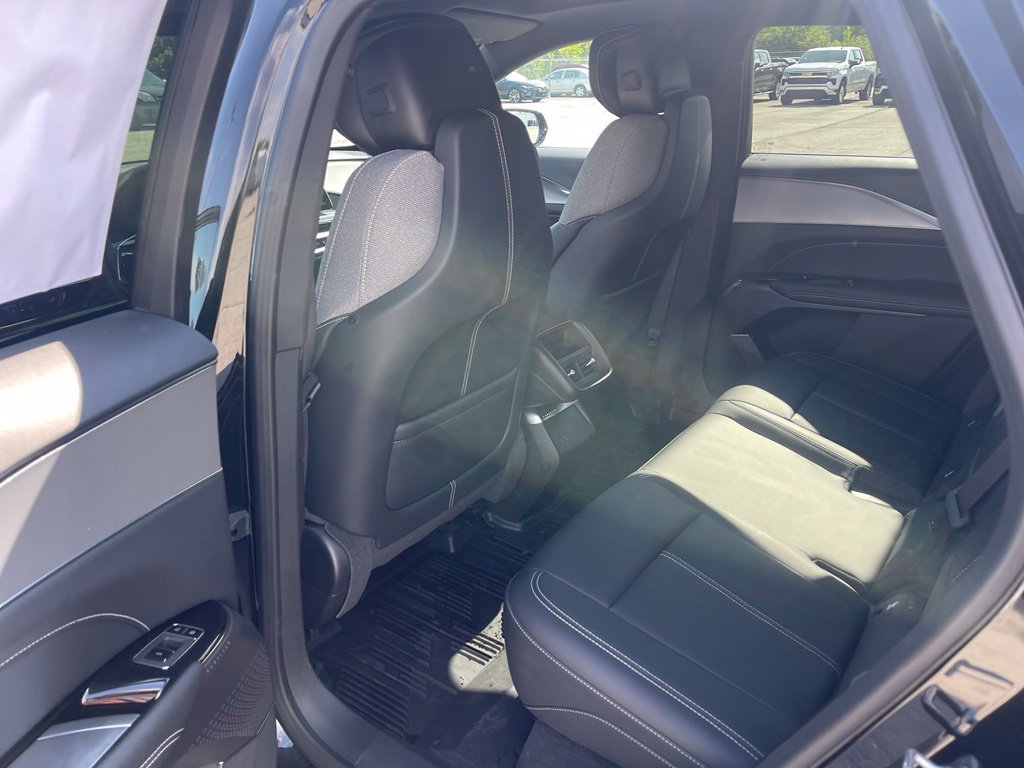 Certified 2024 Cadillac Lyriq Tech AWD/4WD image 15