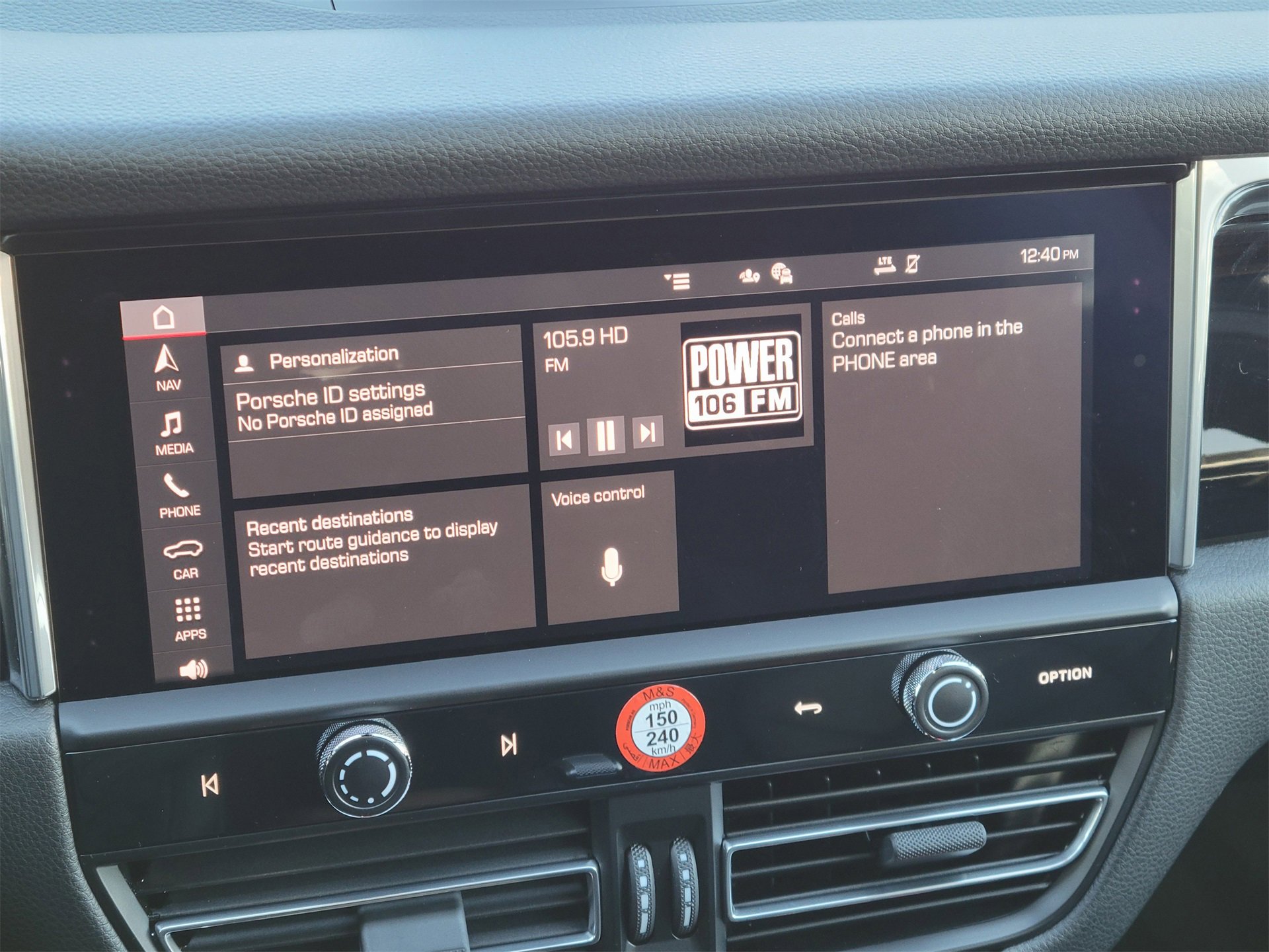 Used 2025 Porsche Macan image 17