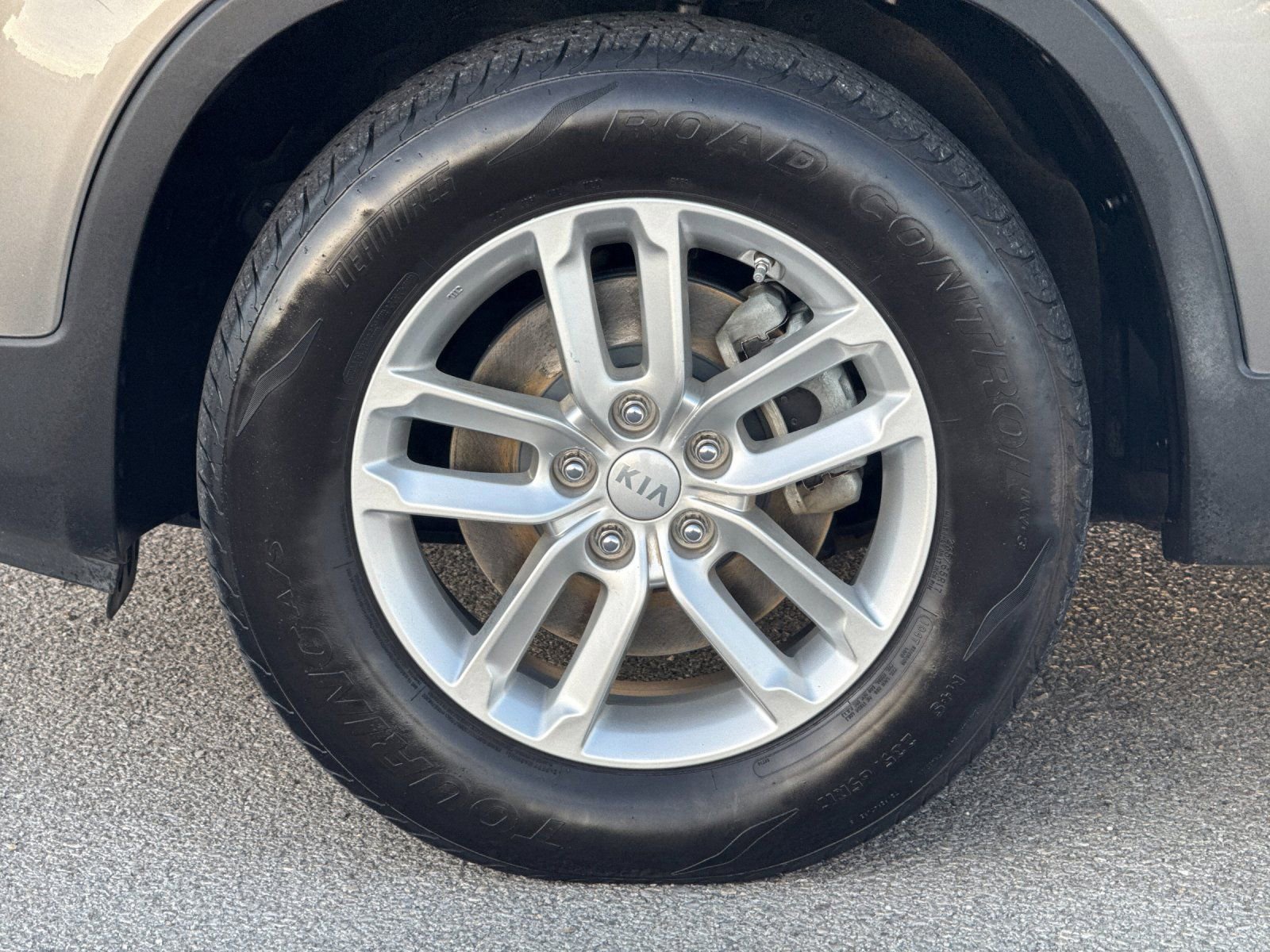 Used 2014 Kia Sorento LX image 29