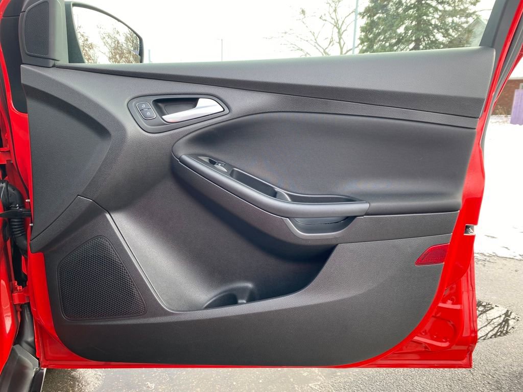 Used 2017 Ford Focus SE image 9